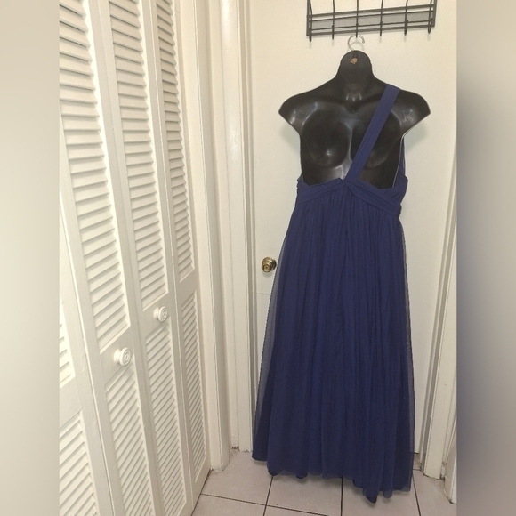 One Shoulder Gown - Picture 2 of 4